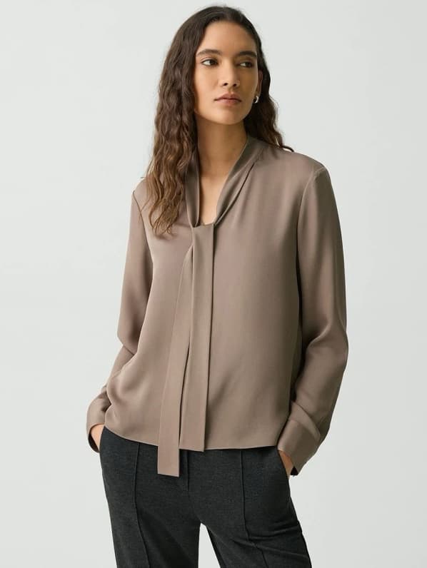 Commuter fashion women stock photo 4