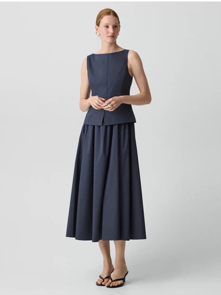 Commuter fashion women stock photo 59