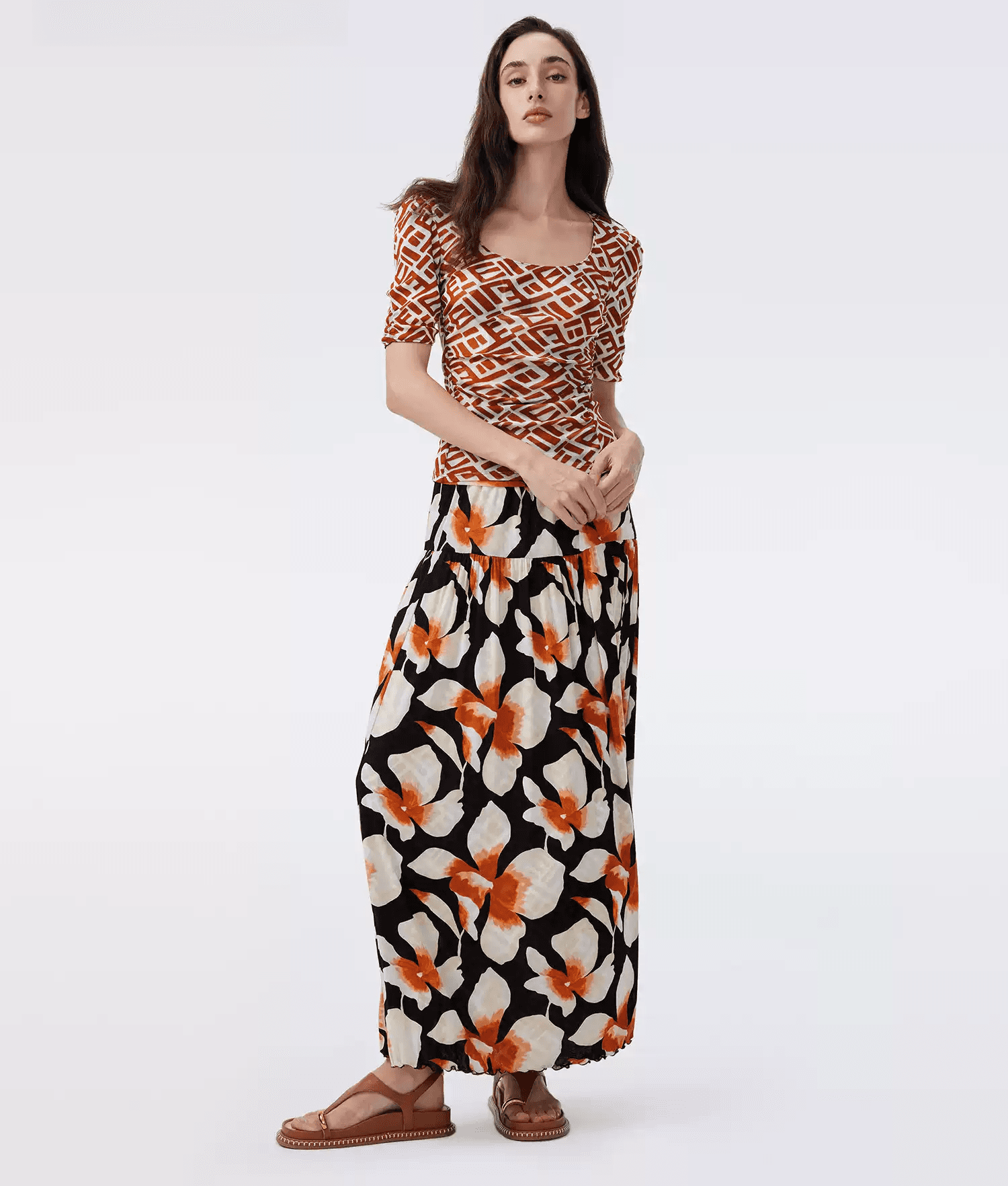 DVF Fall 2026 Reversible Printed Top & Skirt Set - photo 2