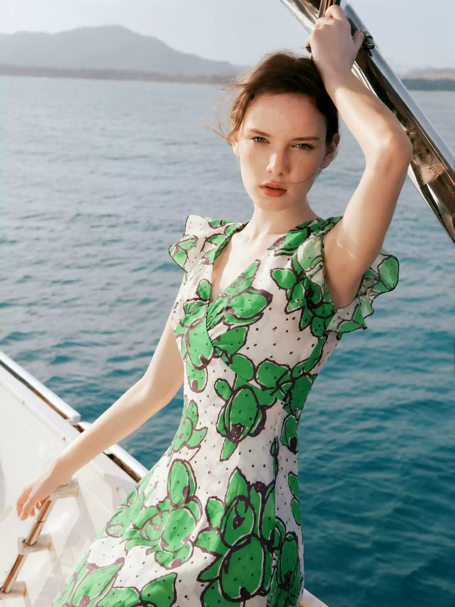 DVF Fall 2026 Wisteria-Print V-Neck Tea Dress - photo 4