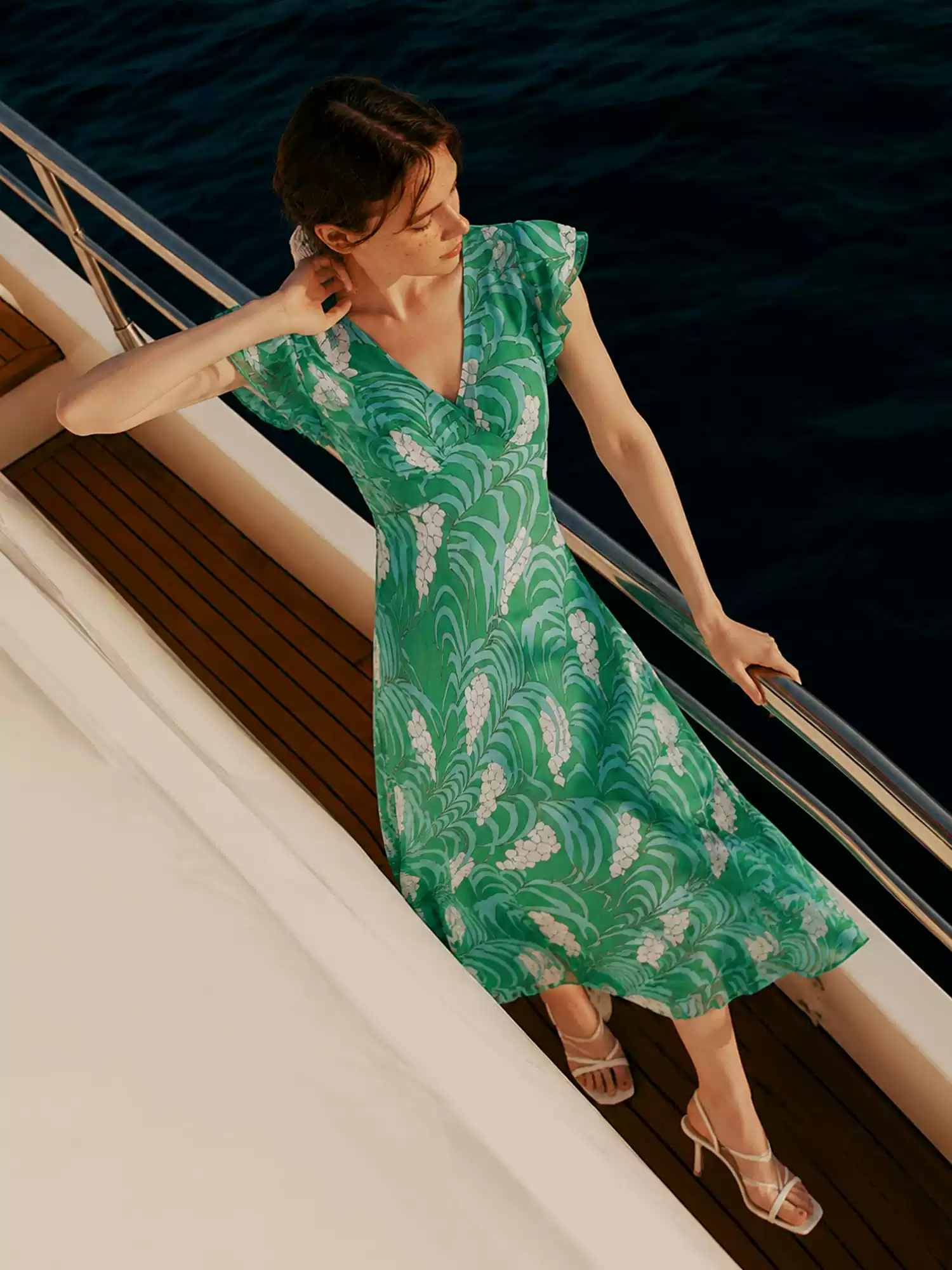 DVF Fall 2026 Wisteria-Print V-Neck Tea Dress - photo 2