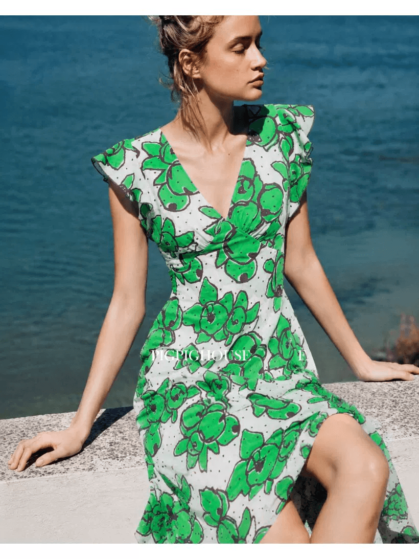 DVF Fall 2026 Wisteria-Print V-Neck Tea Dress - detail 15