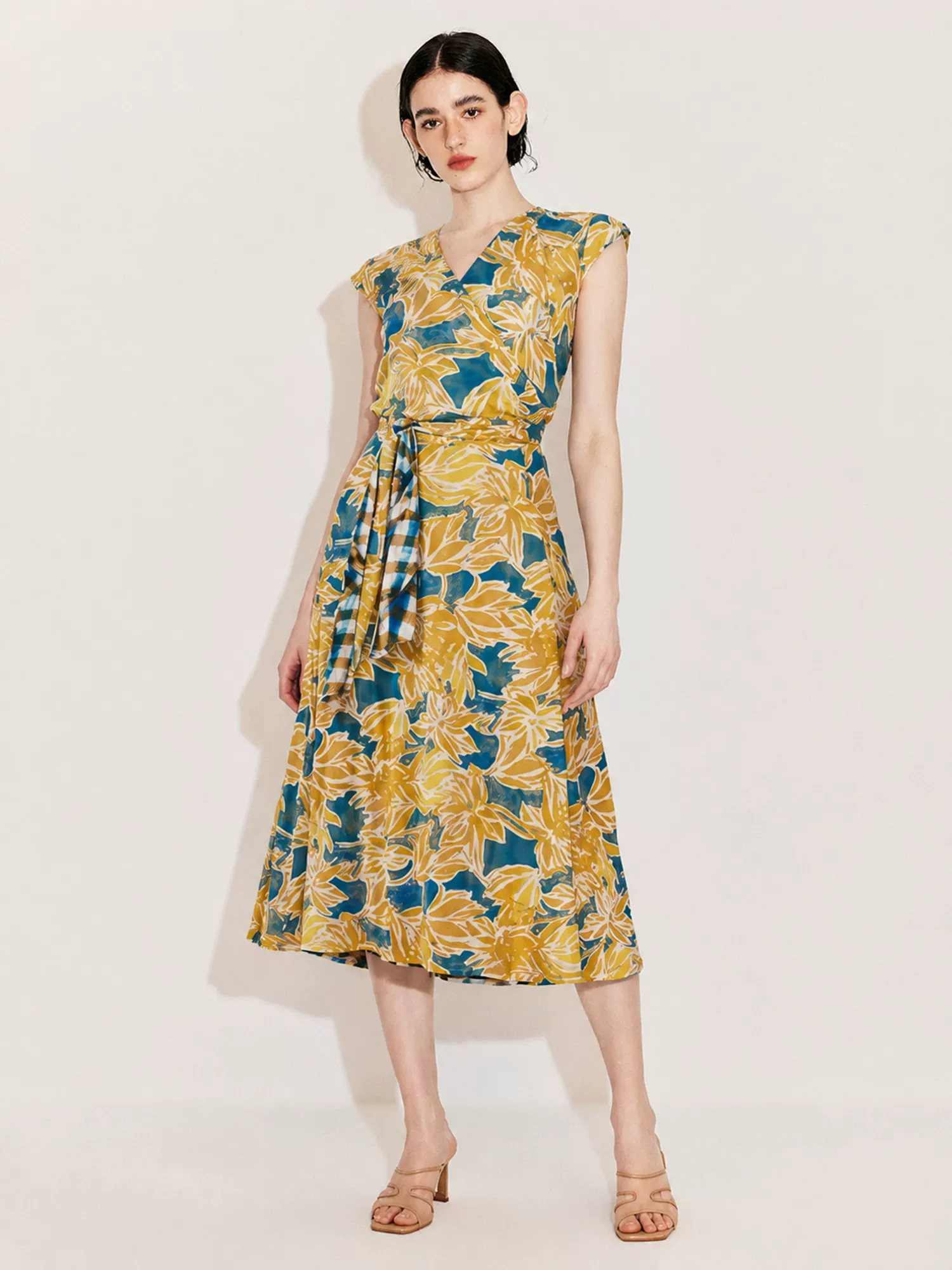 DVF Fall 2026 Printed Mesh V-Neck Wrap Dress - photo 4