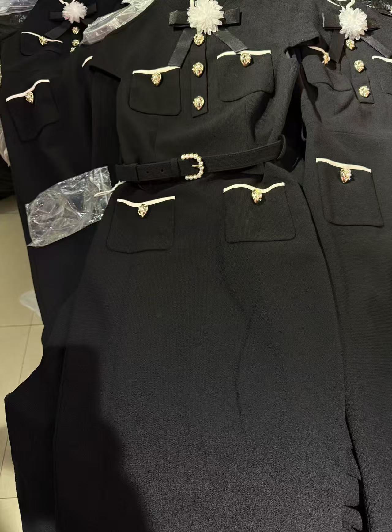 Parcel packing and shipment scene 2